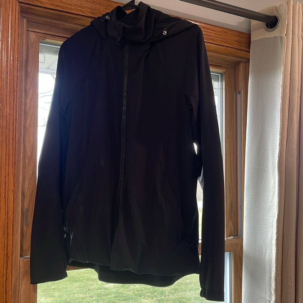 Lululemon black rain jacket